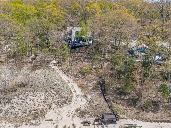 47130 Blue Star Hwy, Coloma, MI 49038