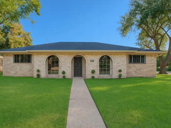 11323 Sageking Dr, Houston, TX 77089