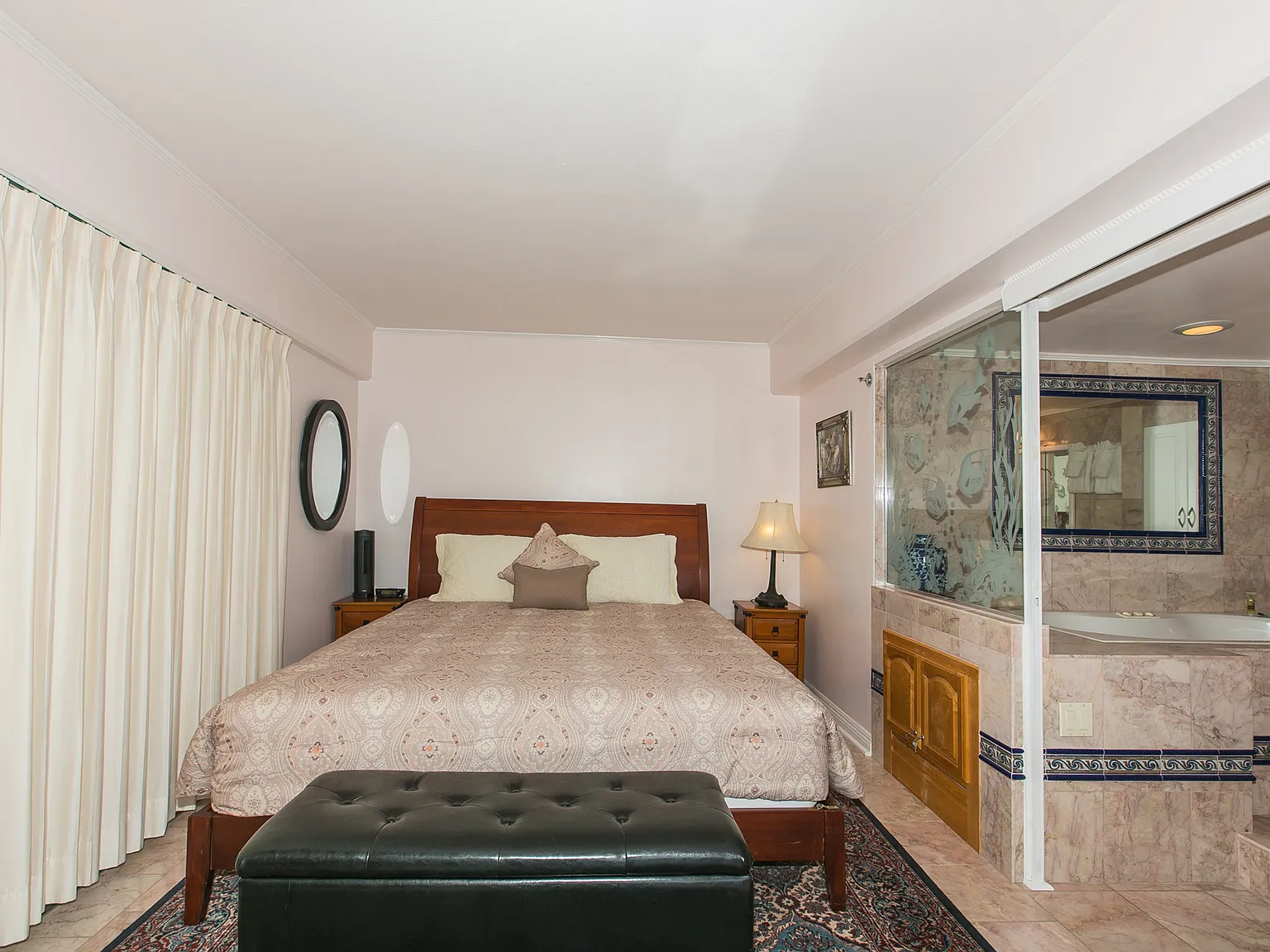 2 bed, 1000 sqft, $5,500 — Photo 4