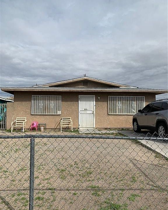 1st image of 808 Hart Ave