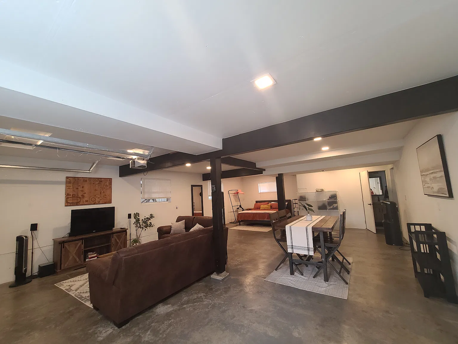 8031 McIntyre Ln NE — Photo 4