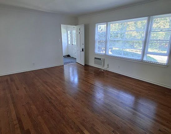 5th image of 724 S Old Ranch Rd #B