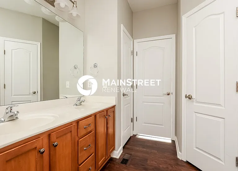 6016 Blue Hole Way — Photo 10