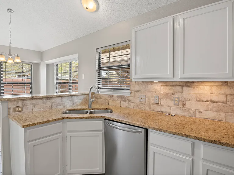 1301 Spring St — Photo 7