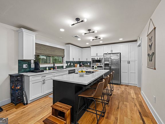 3rd image of 4358 Inverary Walk NE