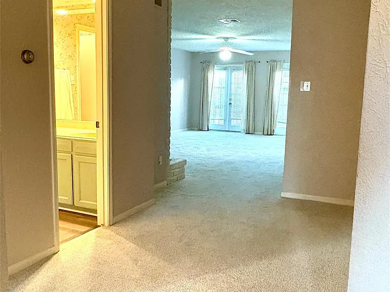 14213 Lost Meadow Ln — Photo 5