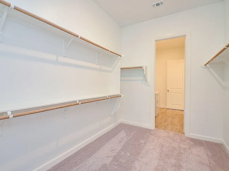 3811 Hermitage Dr — Photo 24