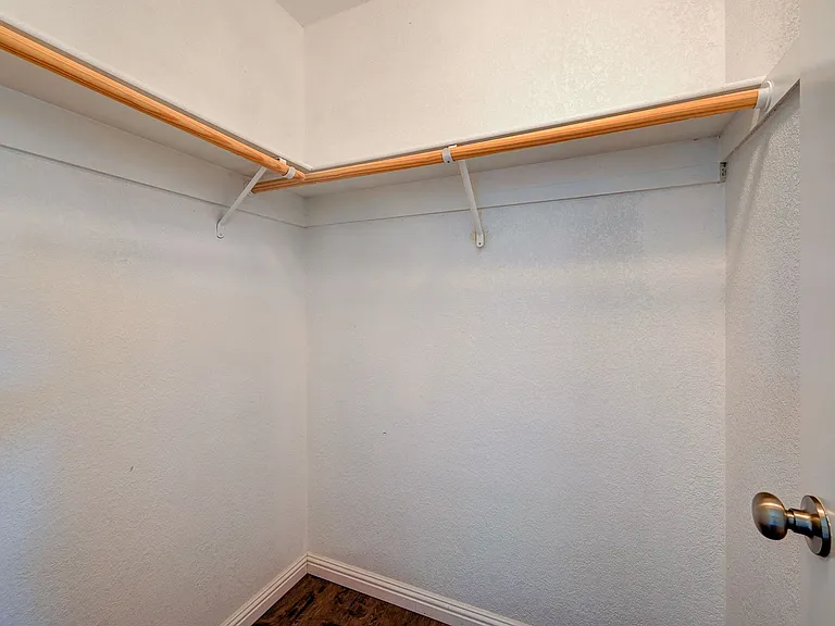 2733 Brookstone Ct — Photo 36