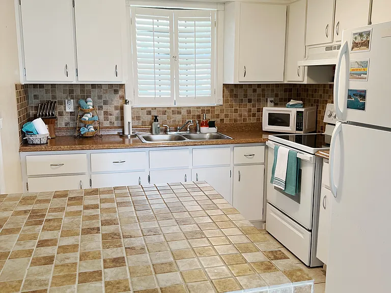 1062 Barber St — Photo 2