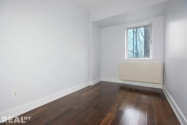 Sold by REAL New York | media 25