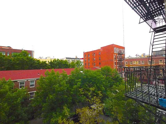 Rented by New York Residence | media 19