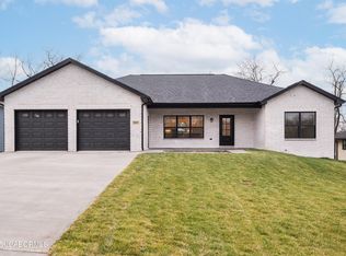 5423 Kenview Dr, Jefferson City, MO 65109