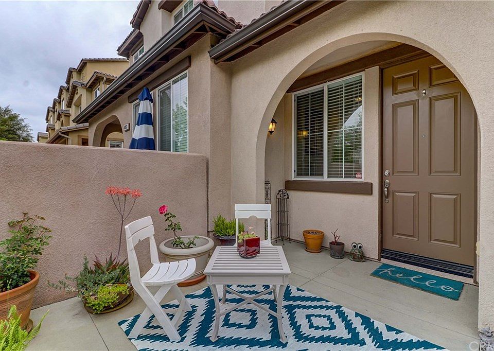 1st image of 40907 Belleray Ave