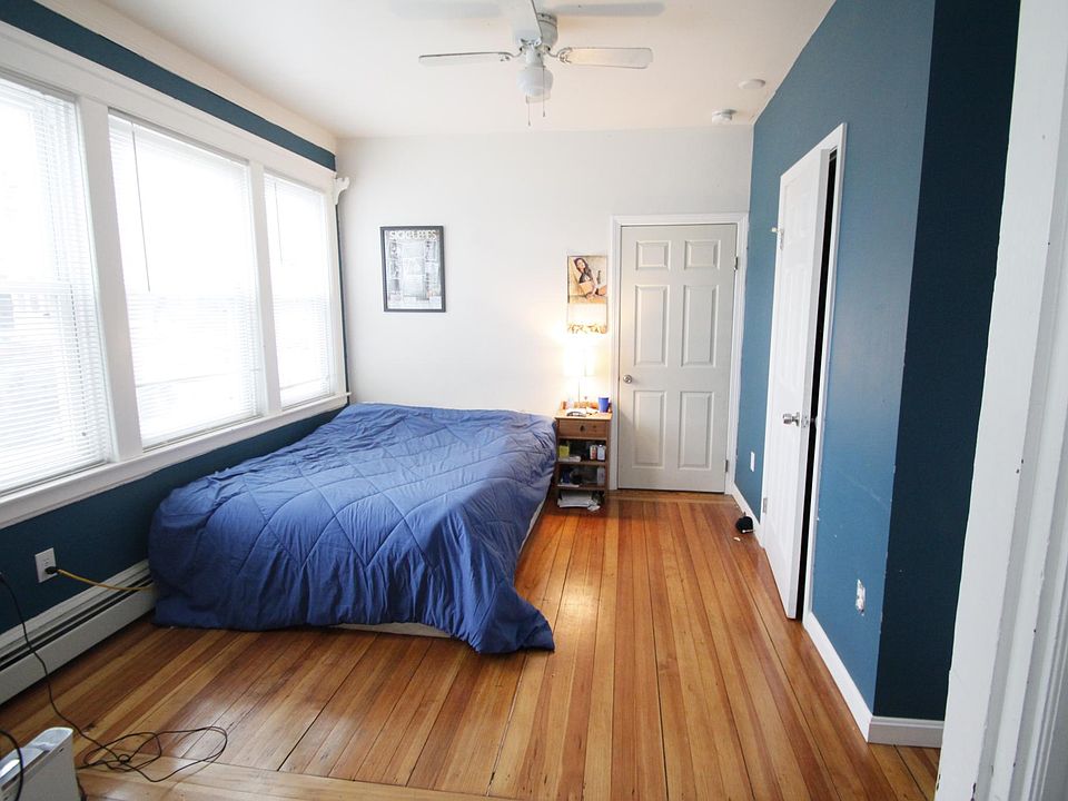2nd image of 123 Grove St #1