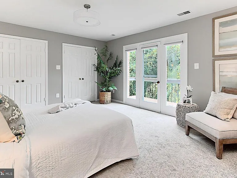 3806 N Richmond St — Photo 17
