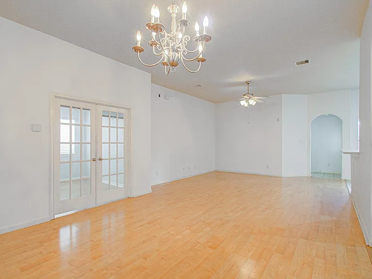 13335 Gardnerville St — Photo 6