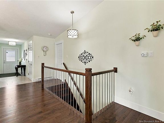 5th image of 19 Satleville Cres
