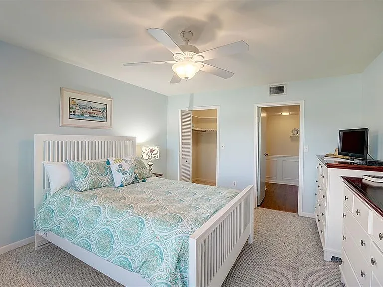 5108 Brittany Dr S #205 — Photo 21