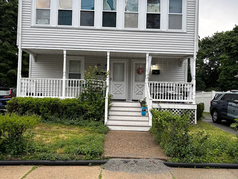 23 Gould St #1 — Photo 1
