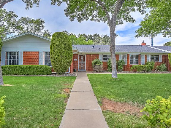 3rd image of 1301 Odlum Dr SE