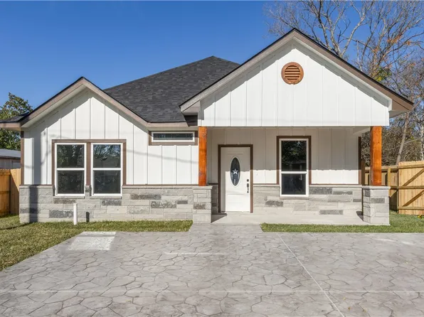 302 Neel St, Bryan, TX 77803