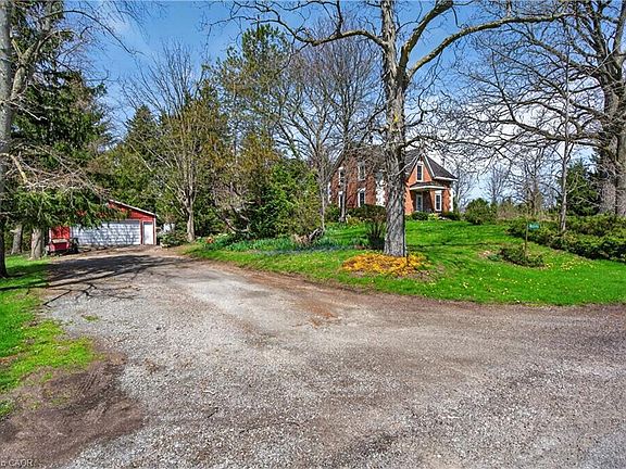 3rd image of 8011 Leeming Rd