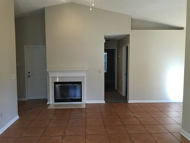 3305 Secret Isle Ln — Photo 4