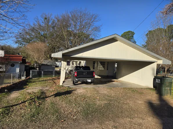 251 Southlake Dr, Gun Barrel City, TX 75156