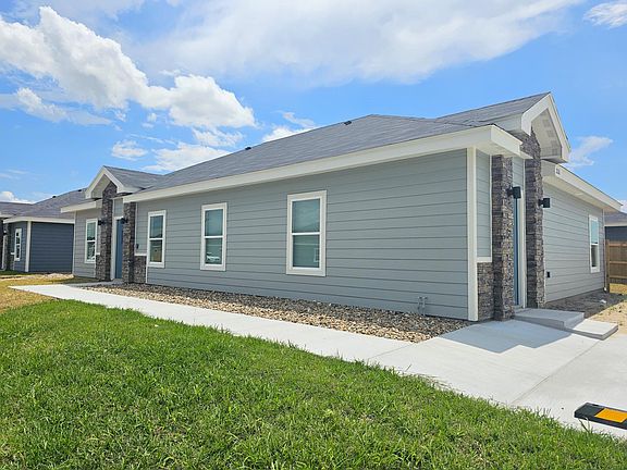 2nd image of 2225 Valley Cir #A