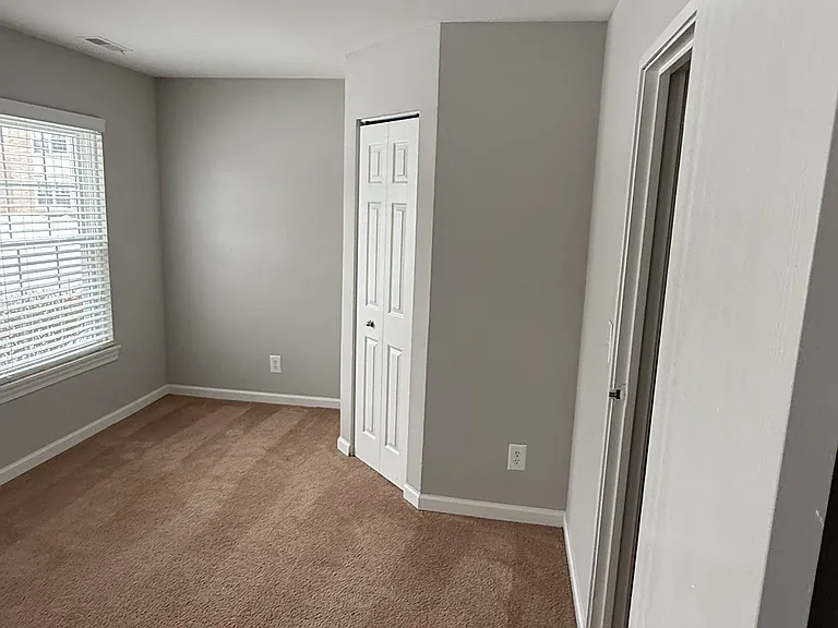 17467 Cedar Lake Cir — Photo 8