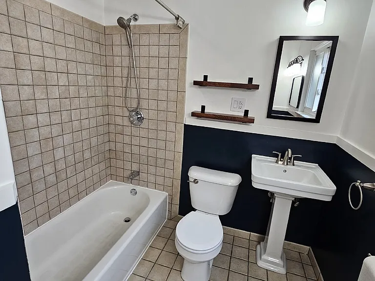 31400 Lyons Cir W — Photo 22