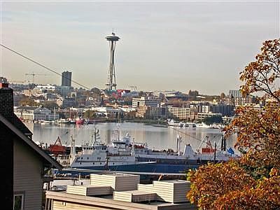 Views of Lake Union, Space Needle 