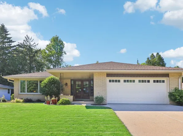 312 Parkway DRIVE, South Milwaukee, WI 53172