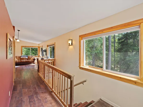 313 Griffith Creek Rd, Eureka, MT 59917