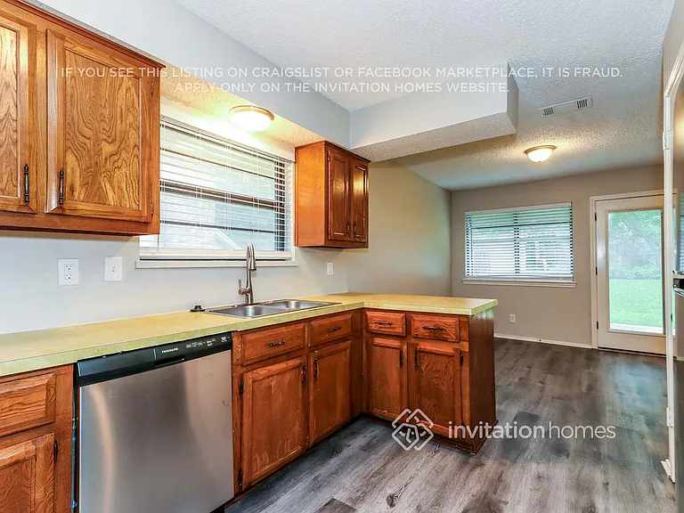 5411 Rimrock Ct — Photo 6