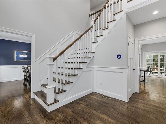 3rd image of 59 Club House Rd