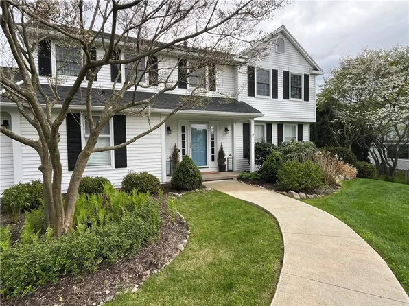 4 Tippet Way, Pittsford, NY 14534