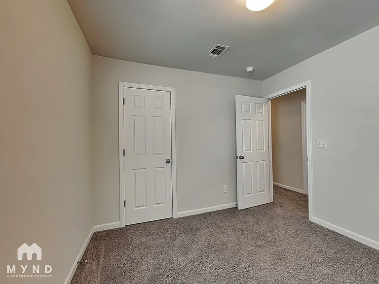 12384 Waterbury Dr — Photo 15
