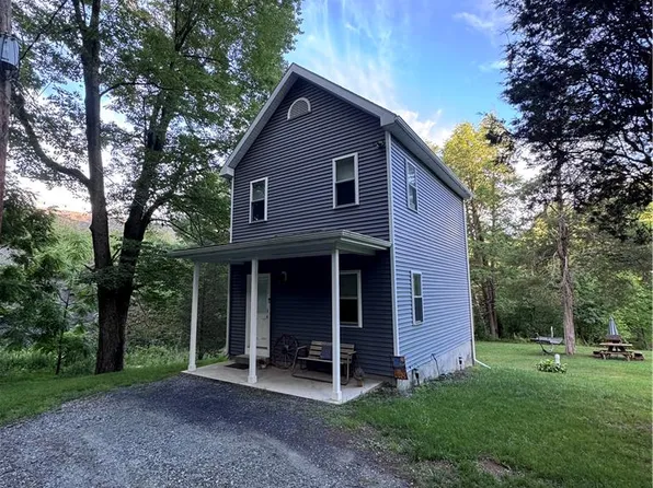 130 Hidden Spur Rd E, Lehighton, PA 18235