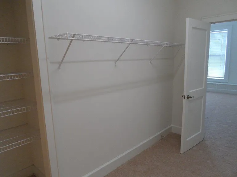 129 N College Ave — Photo 10