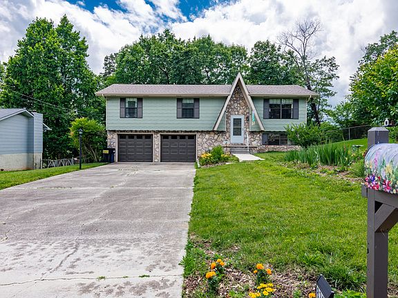 3rd image of 8212 Blue Spruce Dr