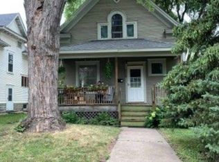 1021 24th Ave SE, Minneapolis, MN 55414