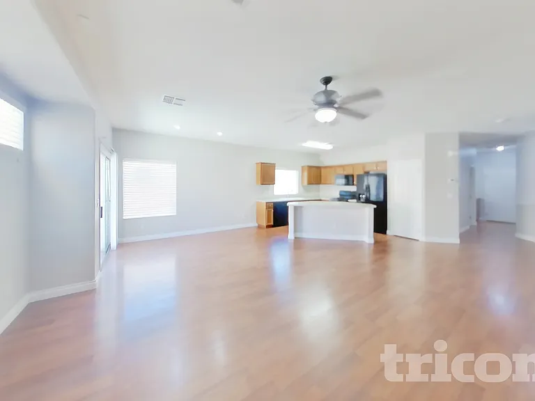 1104 Bistro Bay Ave — Photo 4