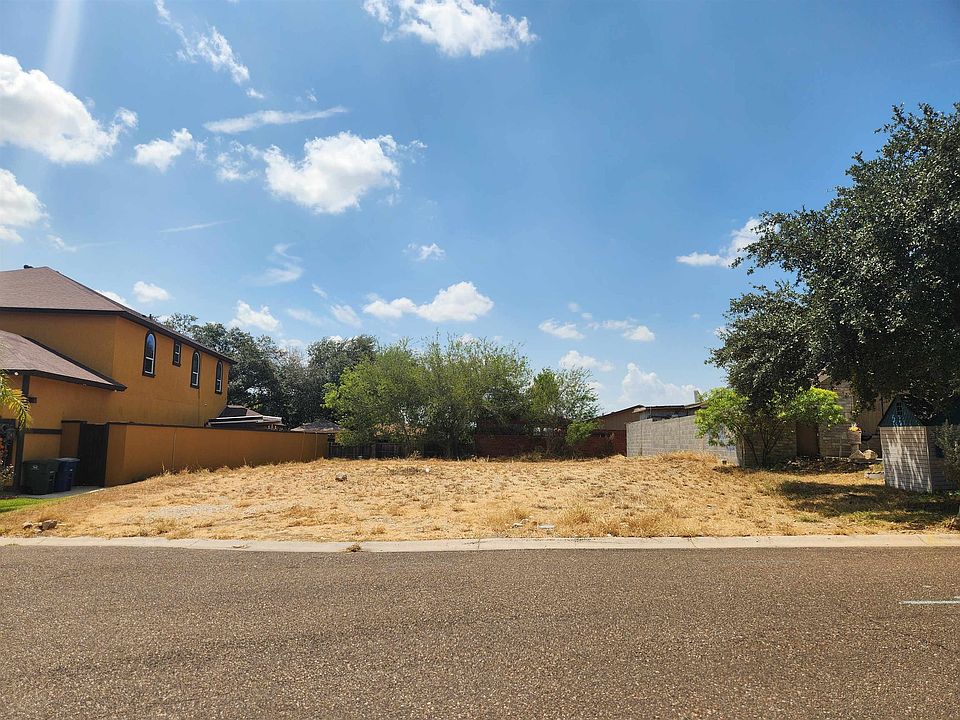 1st image of 218 Daisy Ln