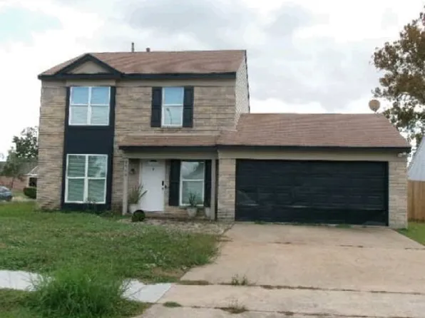 9908 Green Meadow Dr, La Porte, TX 77571