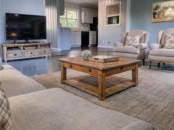 144 Clifford St, Loganville, GA 30052