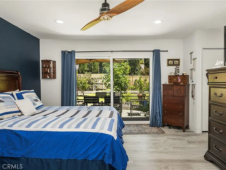2221 E Viking Ave — Photo 35