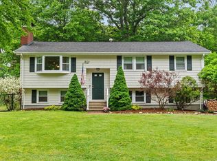 7 Hart St, Burlington, MA 01803