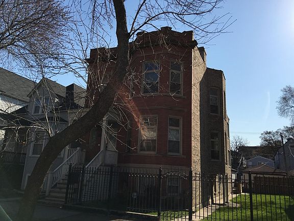 4th image of 3241 N Whipple St