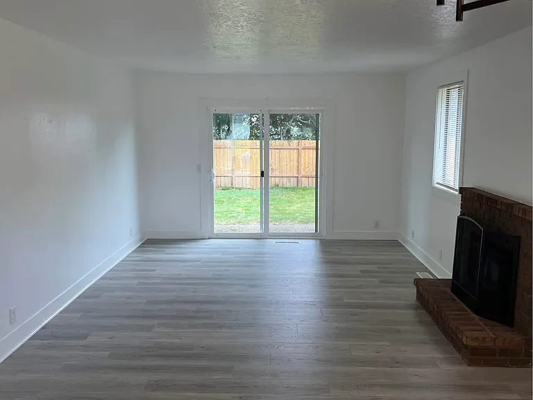 1015 Raffon Ct SE #1015 — Photo 4